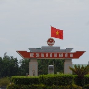 Vietnam: Border crossing into Ha&nbsp;Tien